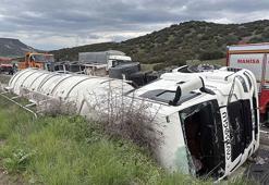 Tanker, yağmur suyu tahliye kanalına devrildi: 1'i ağır, 3 yaralı