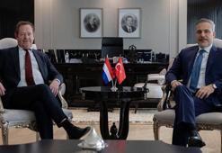 Bakan Fidan, Hollandalı mevkidaşı Van Weel ile görüştü