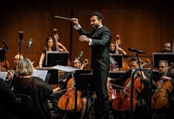Eldar Mansurov’un ‘Senfonik Gravürler’ eseri AKM’de sahnelendi