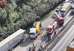 TEM’de 2 TIR, tanker ve otomobil çarpıştı: 2 ölü