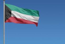 Kuveyt'teki bir petrol rafinerisinde İHA saldırısı sonucu yangın çıktı