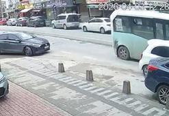 Maltepe'de yolcu minibüsüyle otomobil çarpıştı: 3 yaralı