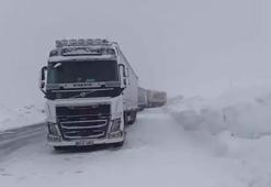 Kar yağışı ve buzlanma nedeniyle 2 bin 550 rakımlı Ilgar Dağı Geçidi’nde ulaşım aksadı