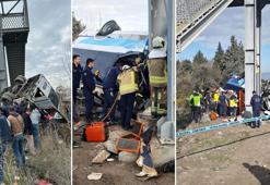 Ankara'da özel halk minibüsü, üst geçidin ayağına çarptı: 5 ölü, 14 yaralı