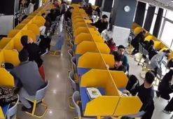 Van'daki depremde, dershanede öğrencilerin yaşadığı panik kamerada