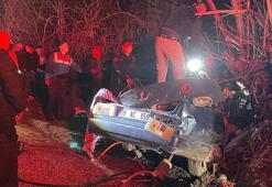 Otomobil ağaca çarptı: 2 ölü, 2 yaralı