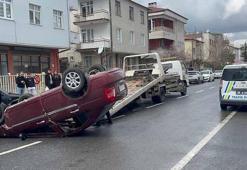 Otomobil park halindeki araca çarpıp takla attı: 2 yaralı