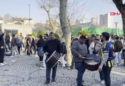 Fenerbahçeli taraftarlar coşkuyla derbiyi bekliyor