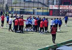 Süper Amatör Lig maçında ev sahibi futbolcular ile deplasman taraftarları arasında gerginlik