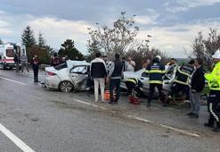 Eskişehir’de otomobil karşı şeride geçip başka otomobile çarptı; 4 ölü, 2 yaralı