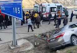 Sivas'ta otomobil şarampole devrildi: 3 yaralı