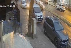 Otomobilin araçlara çarpıp, markete girdiği kaza kamerada