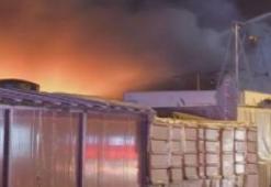 Tuzla'da kumaş fabrikasında çıkan yangın söndürüldü