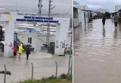 Hatay'da şiddetli yağış; yollar göle döndü, evleri su bastı