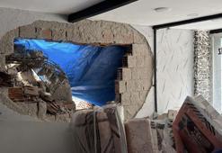 Eskişehir’de 8 katlı binanın yıkımı sırasında bitişikteki dükkanın duvarı yıkıldı