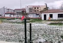 Edirne’de dolu yağışı; ilçe beyaza büründü