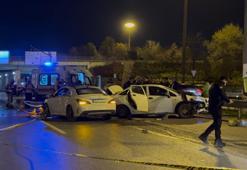 Ataşehir'de emniyet şeridinde aracından inen sürücüye otomobil çarptı: 1 ölü