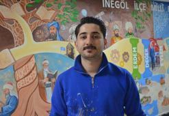 İşitme engelli öğretmen, ‘Türkiye Yüzyılı Maarif Modeli’ müfredatını duvara resmetti