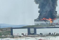 Ankara'da mobilya deposunda çıkan yangın söndürüldü