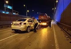 Bursa'da 2 otomobil ve midibüsün karıştığı kazada 6 kişi yaralandı