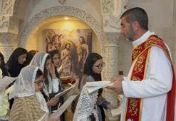 Midyat’ta Süryaniler, Paskalya Bayramı’nı kutladı