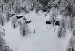 Ayder Yaylası'nda kar kalınlığı 20 santimetreye ulaştı