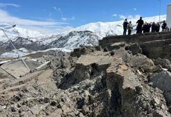 Hakkari'de katı atık tesisi, heyelanda büyük zarar gördü