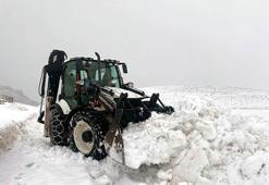 Iğdır'da nisan ayında karla mücadele