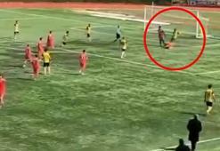 Amatör maçta rakibinin burnunu kıran futbolcu süresiz olarak kadro dışı bırakıldı