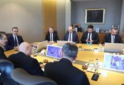 Bakan Kacır, Türkiye Bankalar Birliği Yönetim Kurulu toplantısında banka yöneticileri ile görüştü