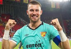 Göztepe'de Lis'e Lech Poznan kancası