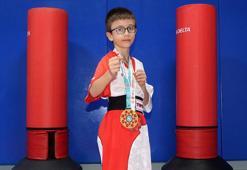 9 yaşındaki Yiğit Efe'nin hedefi, kick boksta Avrupa ve dünya şampiyonluğu