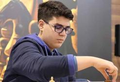 GM Yağız Kaan Erdoğmuş dünya rekoru kırdı