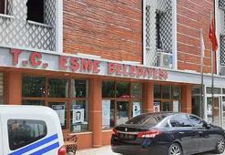 Eşme Belediyesi'ne 'irtikap' soruşturması: Başkan ve eşi dahil 5 gözaltı