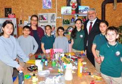 Köy okulunda geri dönüşümle sanat ve müzik eğitimi