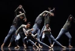 'Momentum' balesinin dünya prömiyeri Süreyya Operası'nda yapıldı