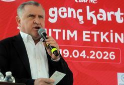 Bakan Bak: Gençlerimizi, çocuklarımızı dijital dünyadan, kötü alışkanlıklardan uzak tutmamız lazım