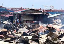 Malezya'da yangın: Yaklaşık bin ev yandı