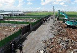 Diyarbakır’da mera alanına yapılan 13 kaçak yapının yıkımına başlandı