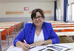 ‘Kız çocukları okumaz’ diye babası göndermedi, 36 yıl sonra üniversite sıralarında