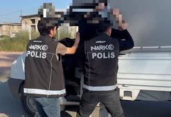 Polisin takip ettiği kamyonetten yaklaşık 185 kilo esrar ele geçirildi