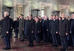TBMM Başkanı Kurtulmuş ve devlet erkanından Anıtkabir'e ziyaret