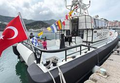 Amasra'da çocuklar sahil güvenlik botunu gezdi