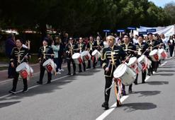 Alaçatı Ot Festivali'nde renkli kortej