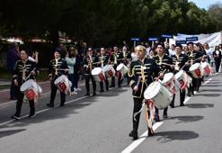 Alaçatı Ot Festivali'nde renkli kortej