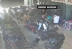 Manavgat’ta eski başkanın tutuklandığı soruşturmada paraların motosikletle taşındığı görüntüler ortaya çıktı