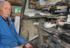 Bıçak ustası, yarım asrı aşkın süredir örs başında çelik dövüyor