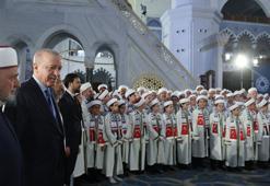 Cumhurbaşkanı Erdoğan, Çamlıca Camii'nde 333 hafızın icazet törenine katıldı