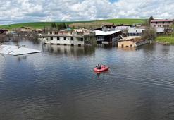 Baraj kapakları açıldı, boşaltılan 10 ev su altında kaldı