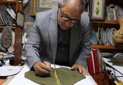 Yurt dışından getirttiği özel yapraklara sanatını işliyor